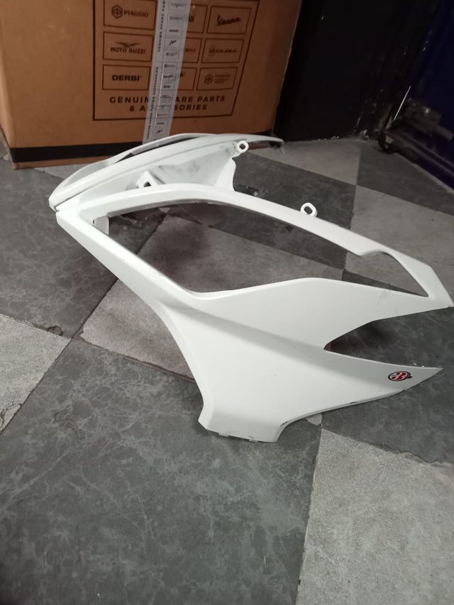 Frontal y Cacha Kymco Super Dink 125 (2011)