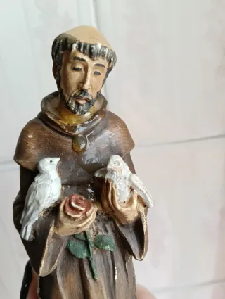 Statua San Francesco d'Assisi con uccelli