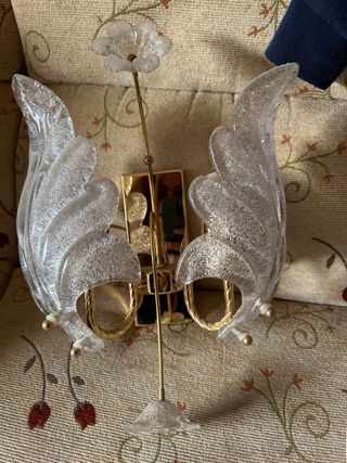 Aplique de pared dorado y cristal