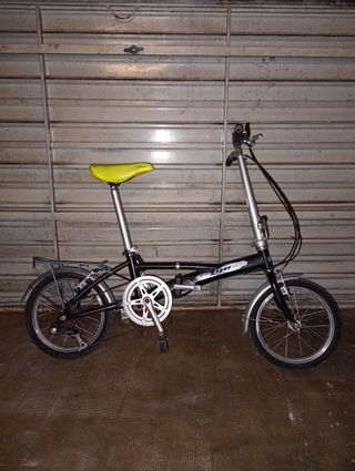 Bicicleta Plegable Negra y Amarilla