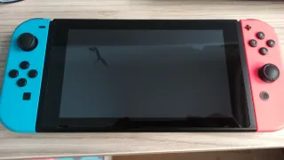 Consola Nintendo Switch 2017 + SD + funda +cristal