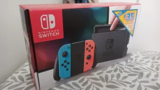 Consola Nintendo Switch 2017 + SD + funda +cristal