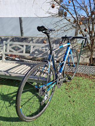 Bicicleta Estrada Focus Izalco Team SL 4.0