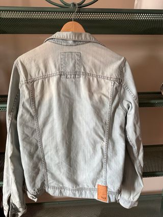 Cazadora tejana Pull&Bear azul claro