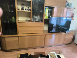 Mueble de salón madera y cristal