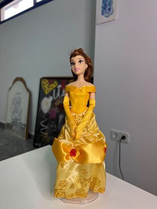 Muñeca Disney Bella Vestido Amarillo