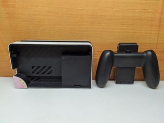 Pacchetto Nintendo Switch OLED Dock + Grip +HDMI (LEED)