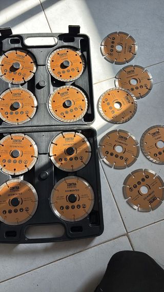 Maletín con discos de corte CONTRA