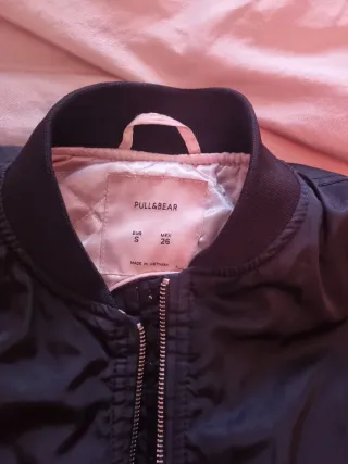 Chaqueta bomber negra adolescente