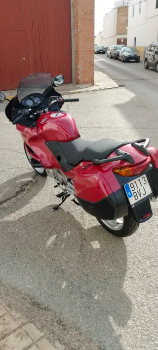 Honda Deauville 650 Turismo Roja