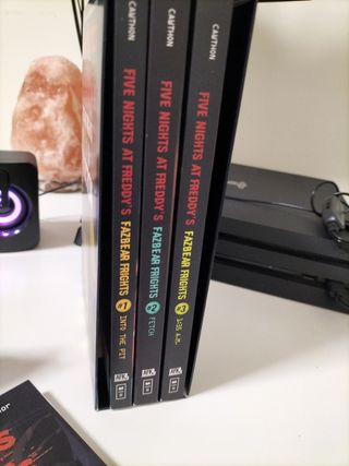 Set 4 Libros Five Nights at Freddy's