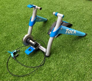 Rodillo Tacx Satori Smart Entrenamiento Bicicleta