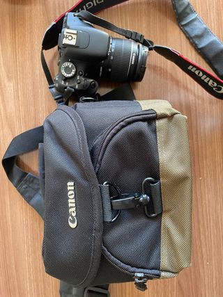 Cámara Canon 600D con 2 objetivos y funda!