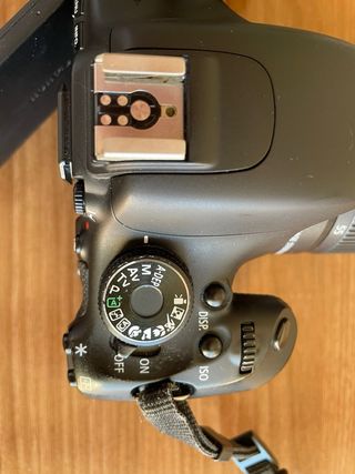 Cámara Canon 600D con 2 objetivos y funda!