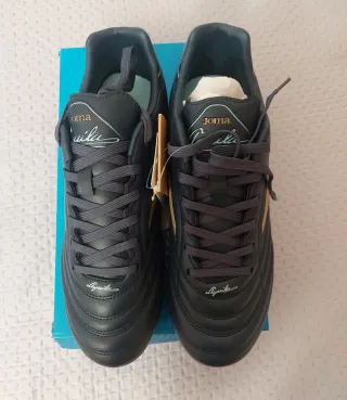 Botas de fútbol Joma sin estrenar. Talla 40.
