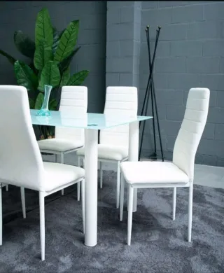 Mesa de comedor cristal y metal