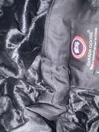 Chaqueta Canada Goose Negra con Capucha