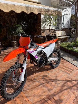 KTM 250 SX-F (NUEVA) 14 horas.