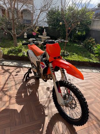 KTM 250 SX-F (NUEVA) 14 horas.