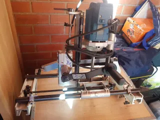 Fresadora para petaca y cerradura