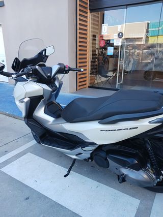 Honda Forza 300 Maxiscooter