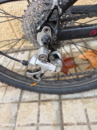 Bicicleta GT Chucker Shimano STX RC Deore