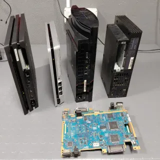 Lotto Console Sony: PS4, PS3, PS2 NON FUNZIONANTI