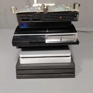 Lotto Console Sony: PS4, PS3, PS2 NON FUNZIONANTI