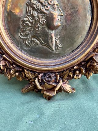 Medallón Bronce Luis XIV Rey Sol 29x24 cm. Antiguo