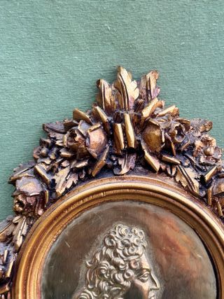 Medallón Bronce Luis XIV Rey Sol 29x24 cm. Antiguo