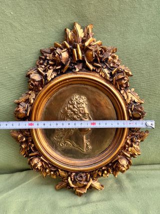 Medallón Bronce Luis XIV Rey Sol 29x24 cm. Antiguo