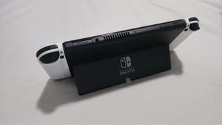 Nintendo Switch OLED Bianca + Super Mario Bros. Wo