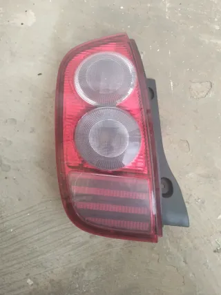 Piloto trasero Nissan Micra