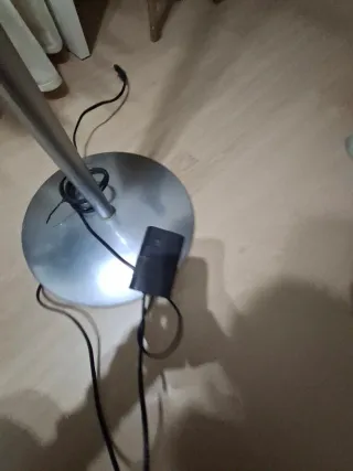 Lámpara de pie regulable metal y cristal