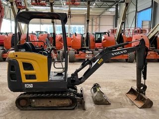 Mini Excavadora Volvo EC15D