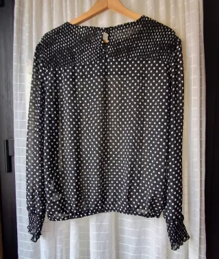 Blusa lunares manga larga