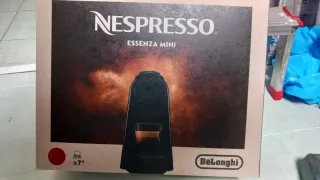 Cafetera Nespresso Roja