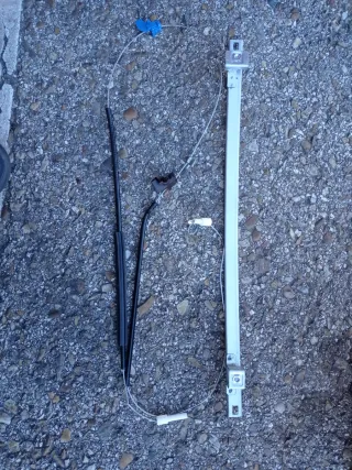 CARRIL Y CABLE ELEVALUNAS TRASERO GOLF MK2