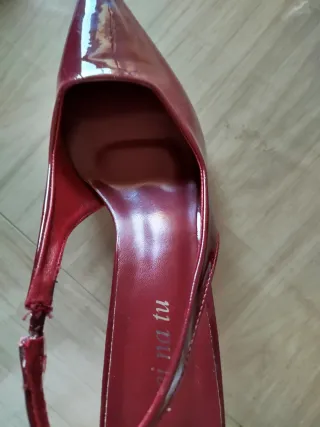 Zapatos de tacón burdeos charol