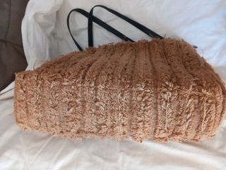 Bolso grande marrón y negro