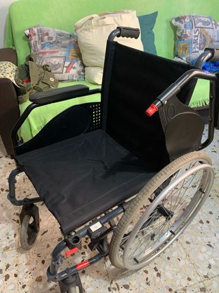 Silla de ruedas plegable