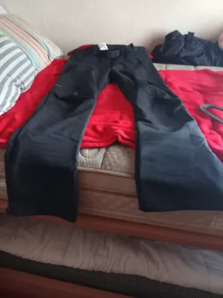 Pantaloncini da escursionismo Quechua da donna neri