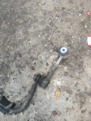 Barra Estabilizadora Trasera IS200