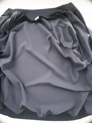 Chaqueta deportiva  Talla M gris oscuro