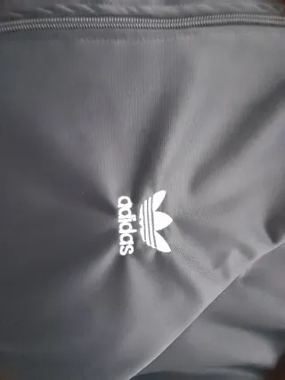 Chaqueta deportiva  Talla M gris oscuro