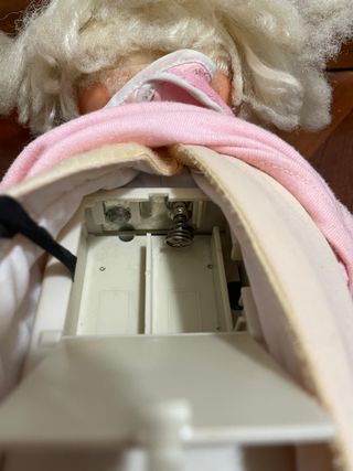 Bambola Bebi Mia con lettino