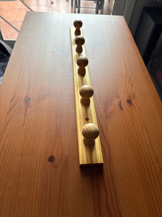 Perchero de madera con 5 colgadores