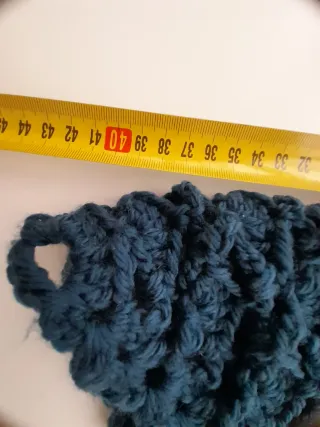 Pañoleta o toquilla tejida a mano