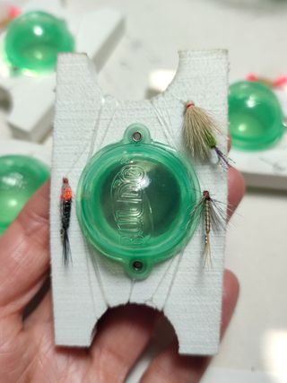 Aparejos de pesca (buldo) con moscas