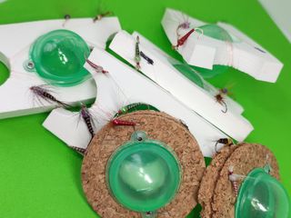 Aparejos de pesca (buldo) con moscas